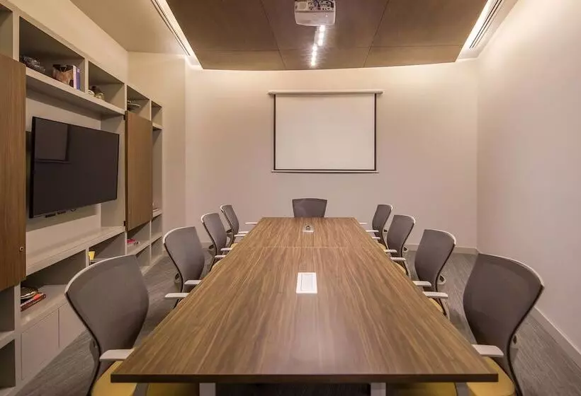 Ac Hotel By Marriott Guadalajara Expo