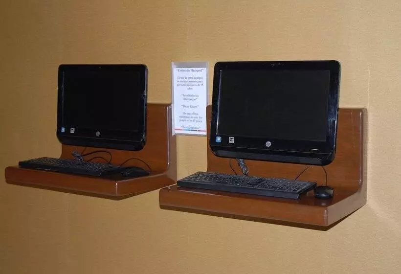 هتل Aranzazu Centro Historico