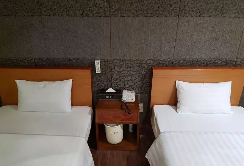 בית מלון כפרי At Home