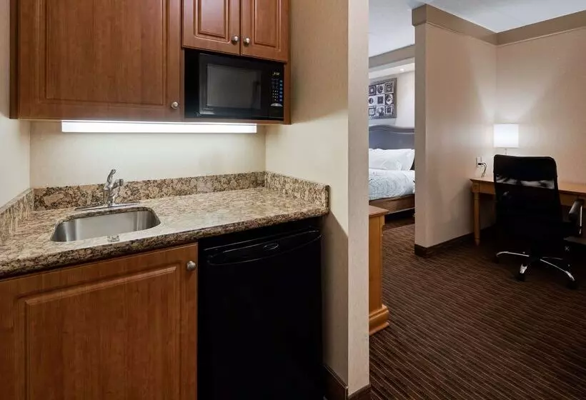 호텔 Waterloo Suites