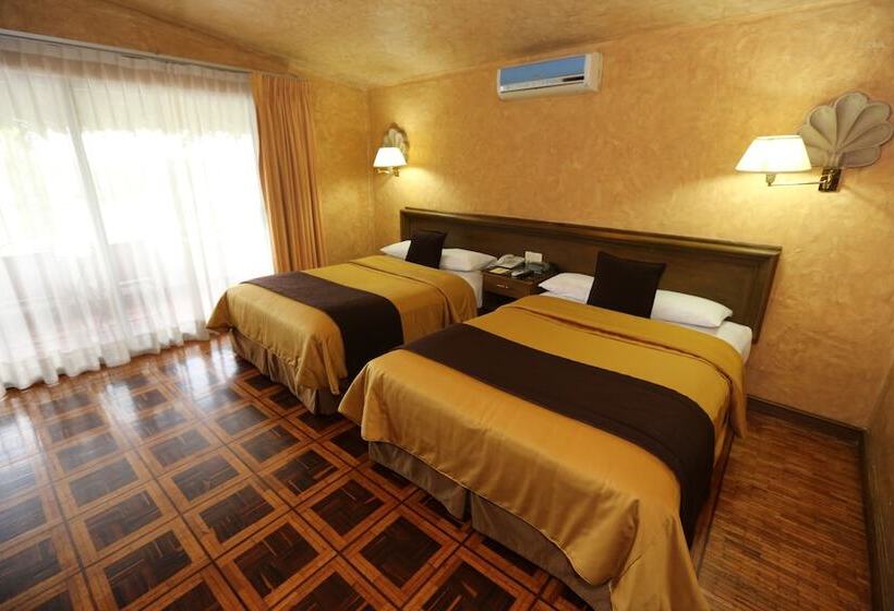 هتل Casa De La Loma