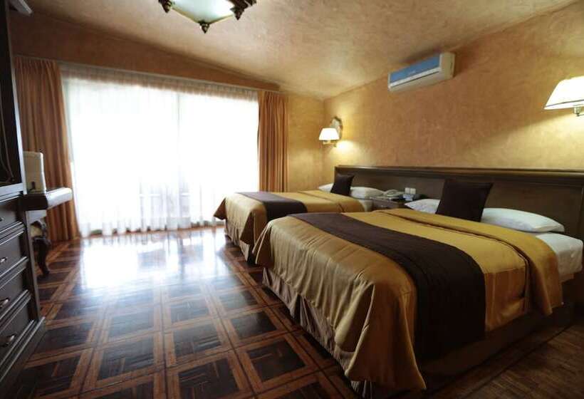 هتل Casa De La Loma