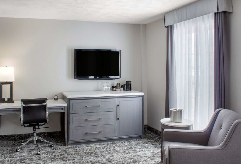 هتل Chateau Moncton Trademark Collection By Wyndham