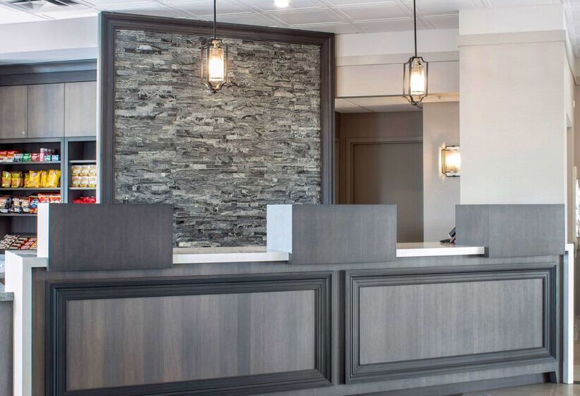 هتل Chateau Moncton Trademark Collection By Wyndham