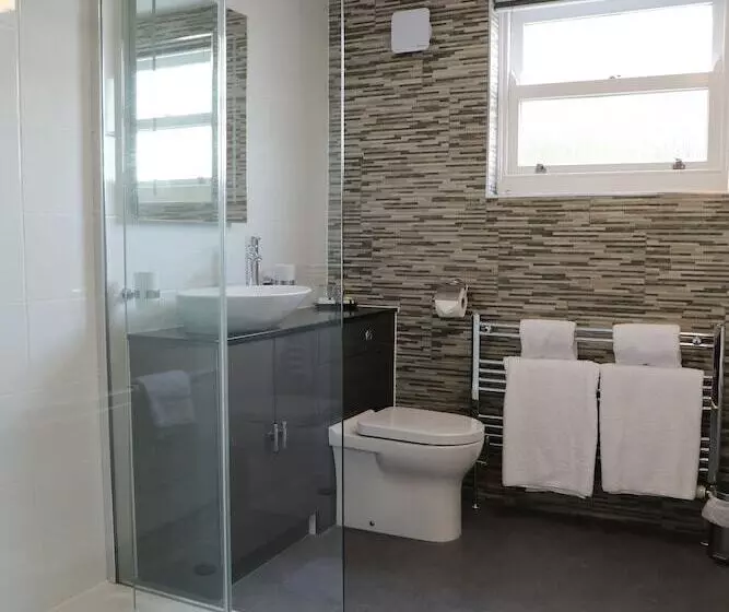 فندق Chiseldon House