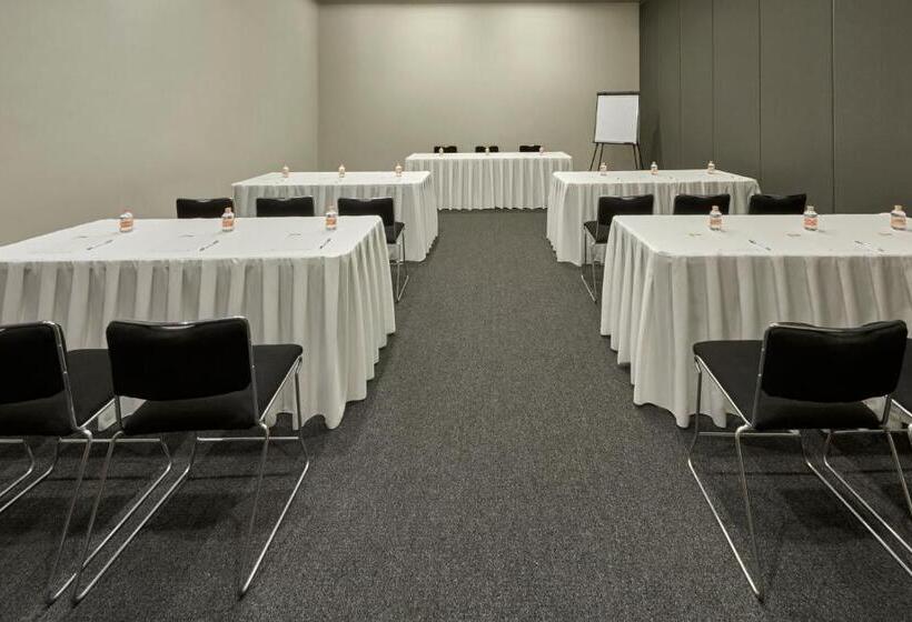 Отель City Express By Marriott Monterrey Santa Catarina