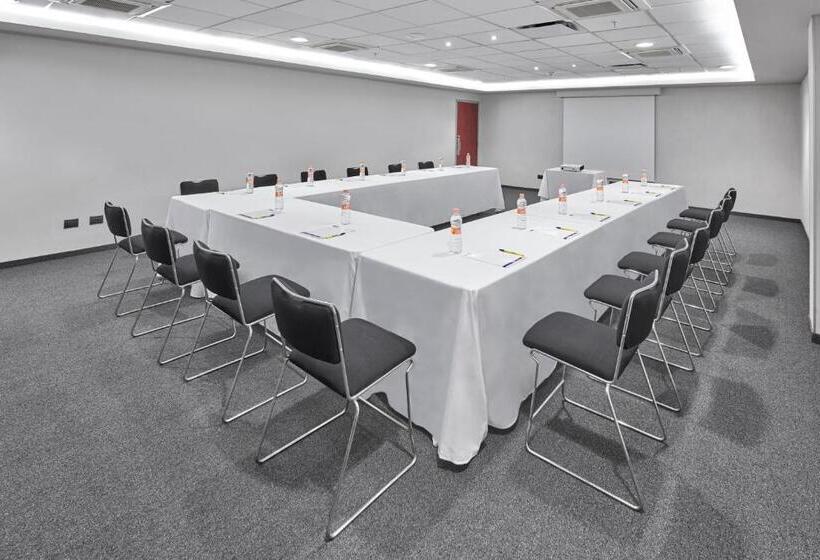 Отель City Express By Marriott Monterrey Santa Catarina