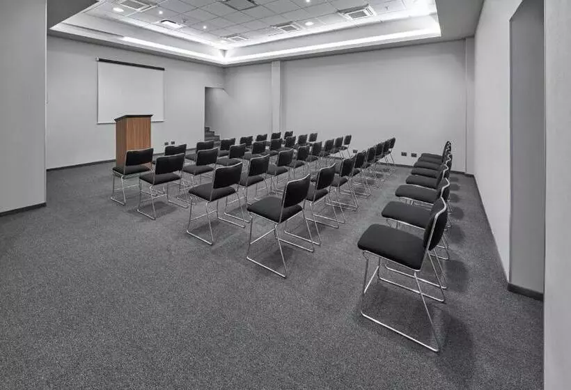 호텔 City Express By Marriott Monterrey Santa Catarina