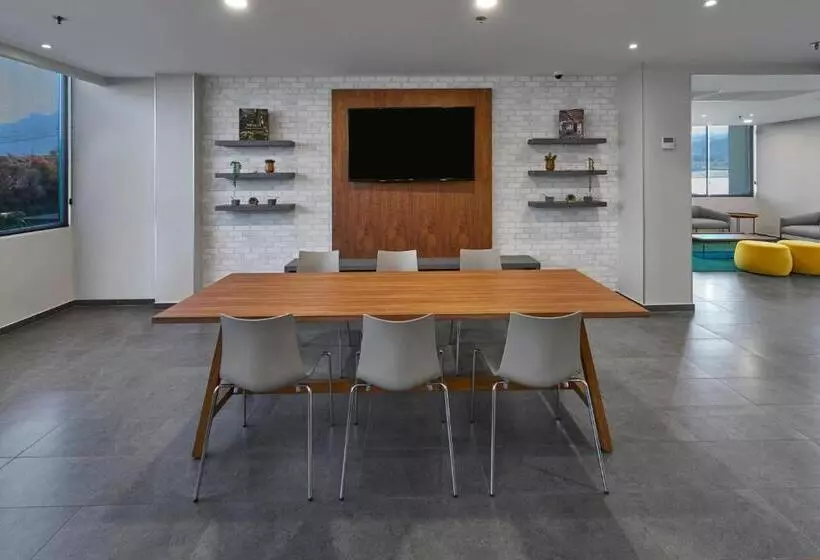 호텔 City Express By Marriott Monterrey Santa Catarina