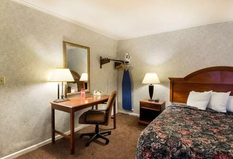 בית מלון כפרי Econo Lodge Inn & Suites