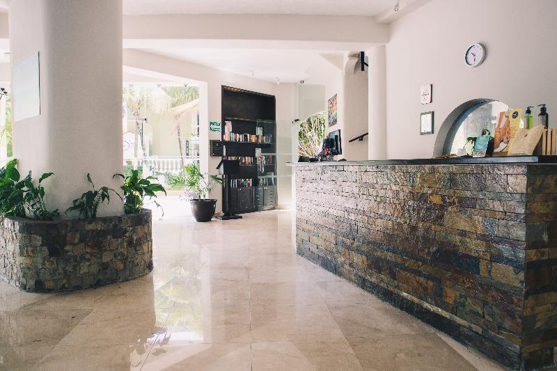 Отель Hacienda Paradise