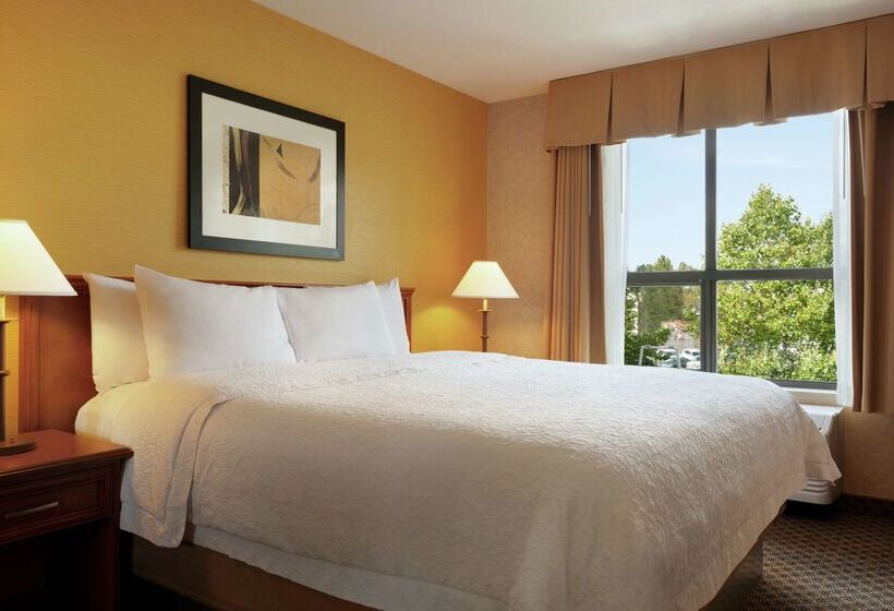 هتل Hampton Inn & Suites By Hilton Langley Surrey