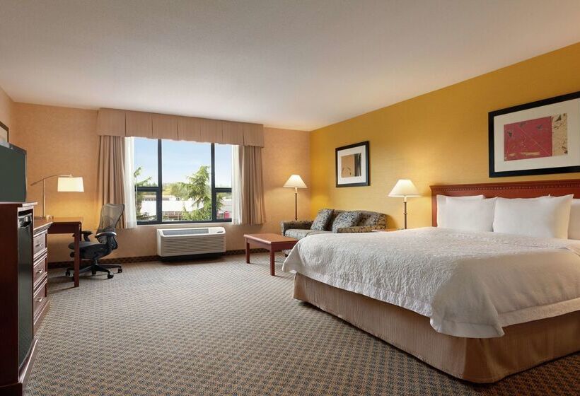 هتل Hampton Inn & Suites By Hilton Langley Surrey