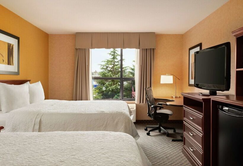 هتل Hampton Inn & Suites By Hilton Langley Surrey