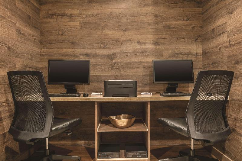 호텔 Hampton Inn & Suites Newark Airport Elizabeth