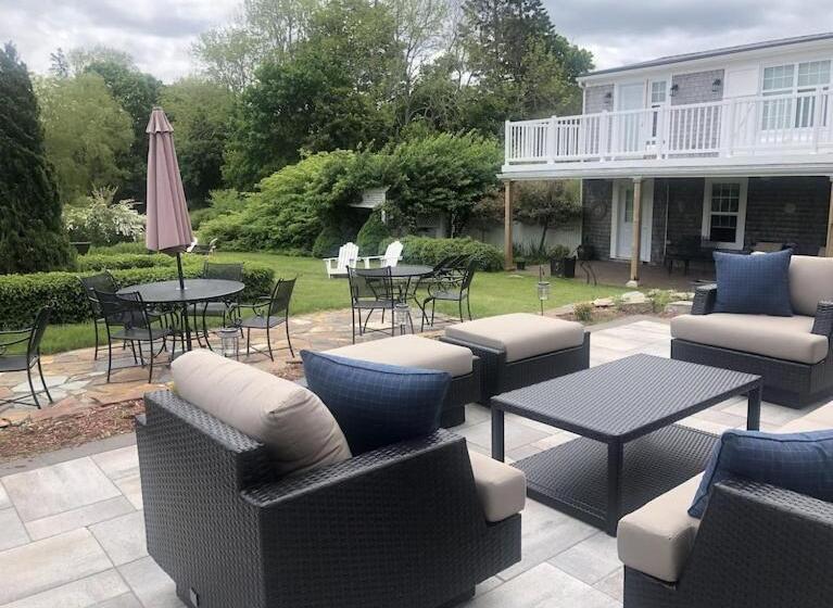 هتل Kingsbrae Arms Inn