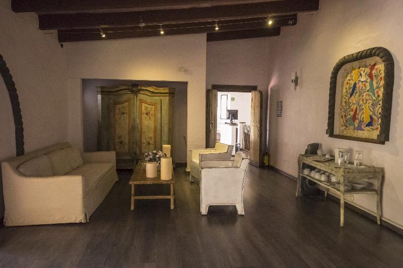 Отель Mision Grand Cuernavaca