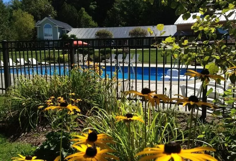 호텔 Mountain Road Resort At Stowe