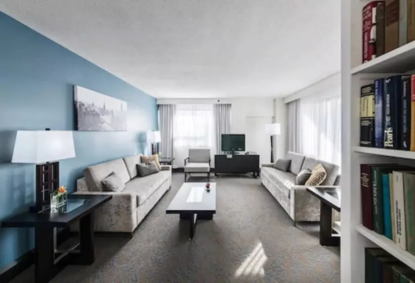 Ottawa Embassy Hotel & Suites