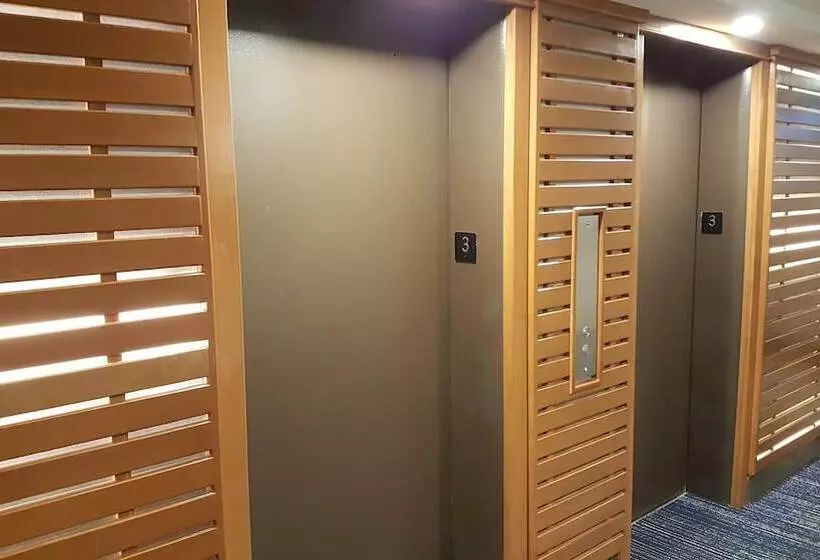 Ottawa Embassy Hotel & Suites