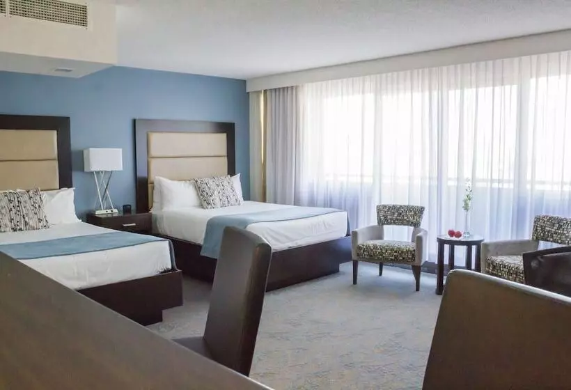 Ottawa Embassy Hotel & Suites