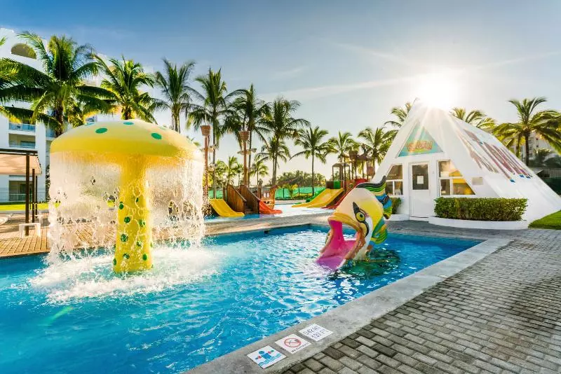 Hotel Riu Jalisco - All Inclusive