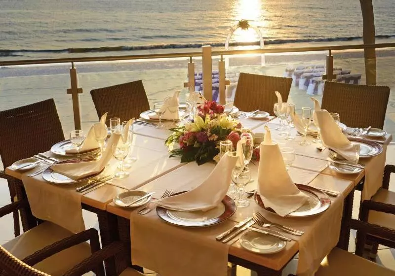 Hotel Riu Jalisco - All Inclusive