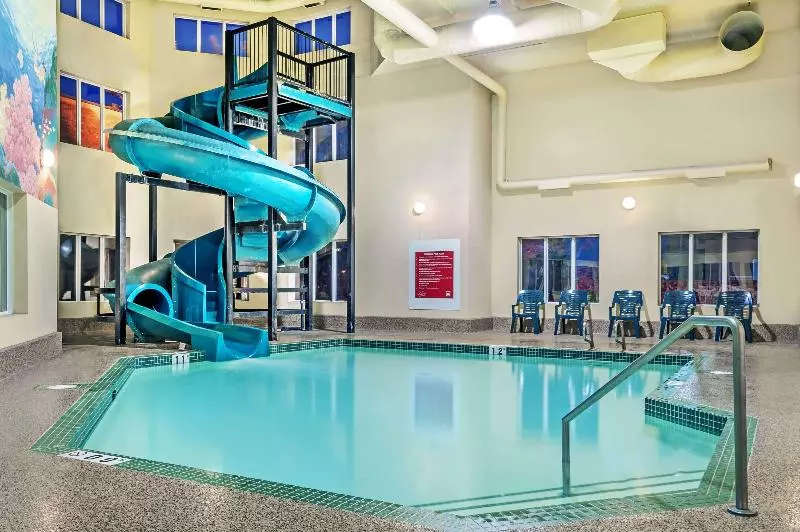 ホテル Super 8 By Wyndham Edmonton South