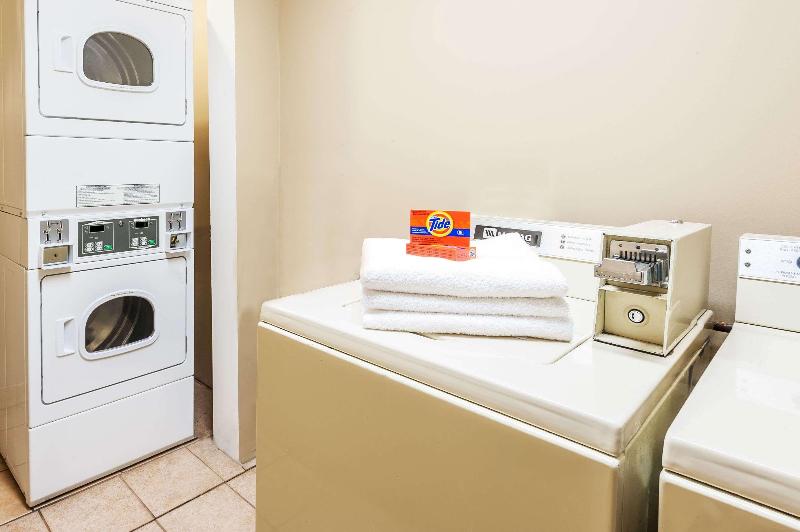 Szálloda Super 8 By Wyndham Edmonton South