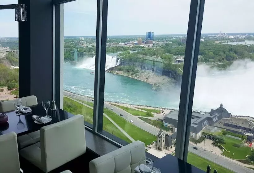 Tower Hotel At Fallsview