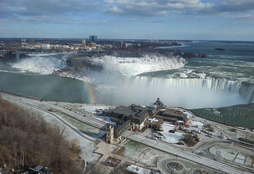 Tower Hotel At Fallsview