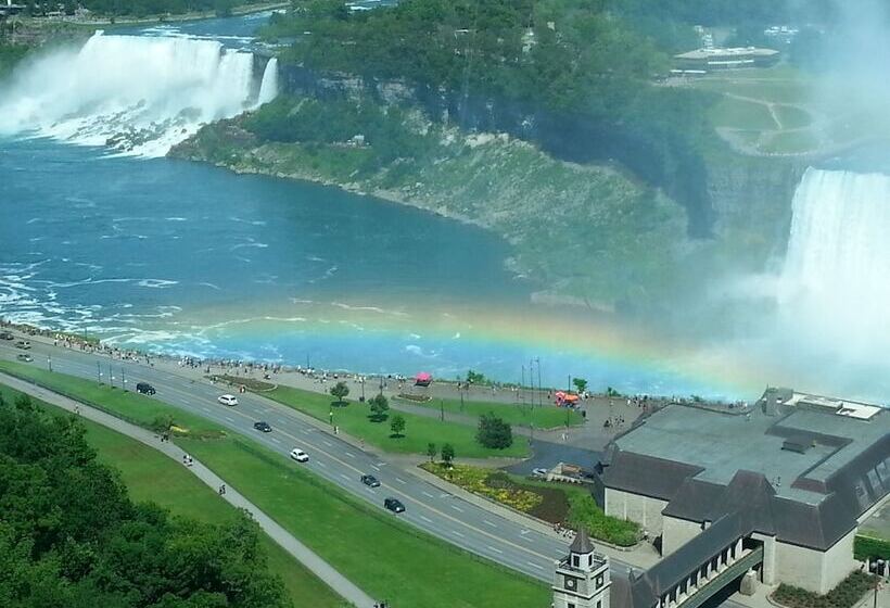Tower Hotel At Fallsview