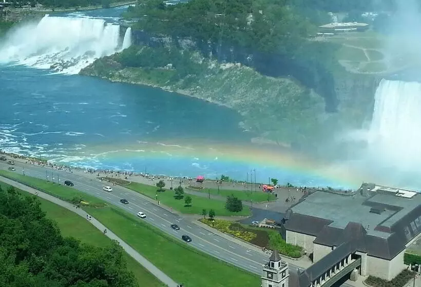 Tower Hotel At Fallsview