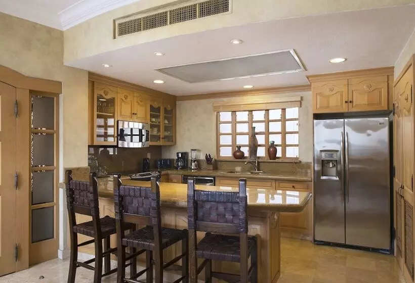 فندق Villa La Estancia Beach Resort & Spa