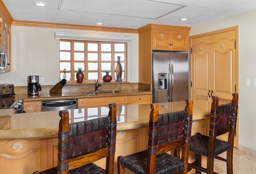 Otel Villa La Estancia Beach Resort & Spa