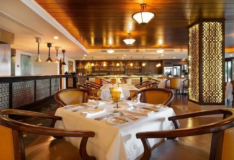 فندق Villa La Estancia Beach Resort & Spa