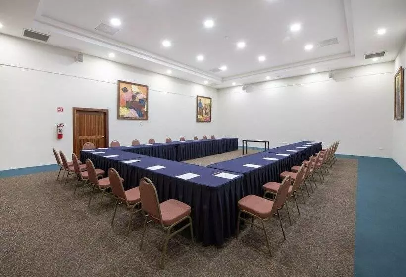 هتل Viva Azteca By Wyndham, A Trademark All Inclusive Resort