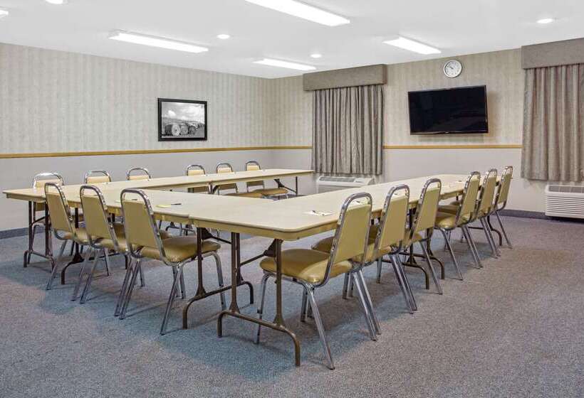 مُتل Super 8 By Wyndham Portage La Prairie Mb