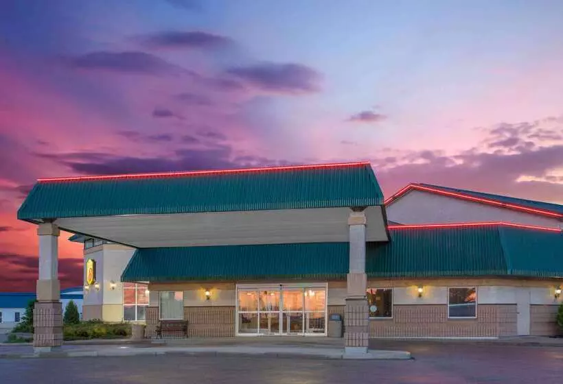مُتل Super 8 By Wyndham Portage La Prairie Mb