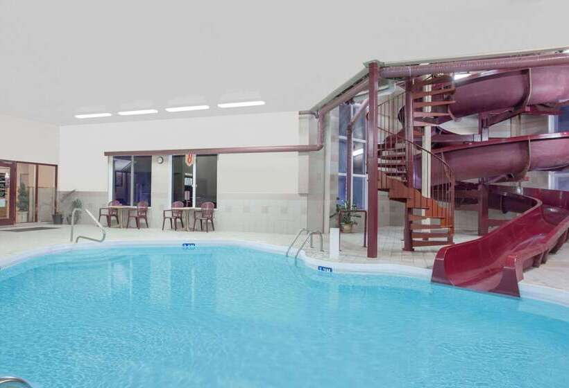 مُتل Super 8 By Wyndham Portage La Prairie Mb