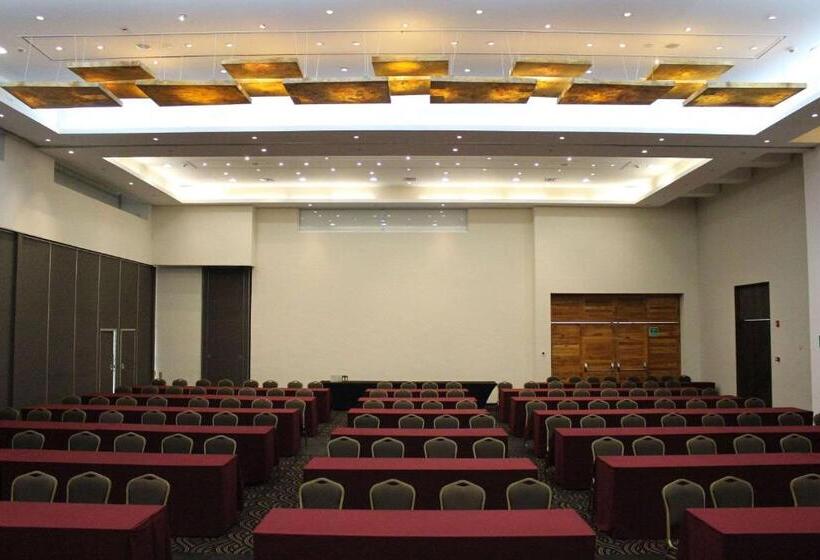 Radisson Poliforum Plaza Hotel Leon