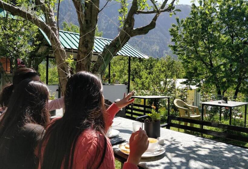 簡易ホテル Madpackers Manali