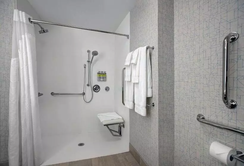 Hotelli Holiday Inn Express   Milwaukee Downtown, An Ihg