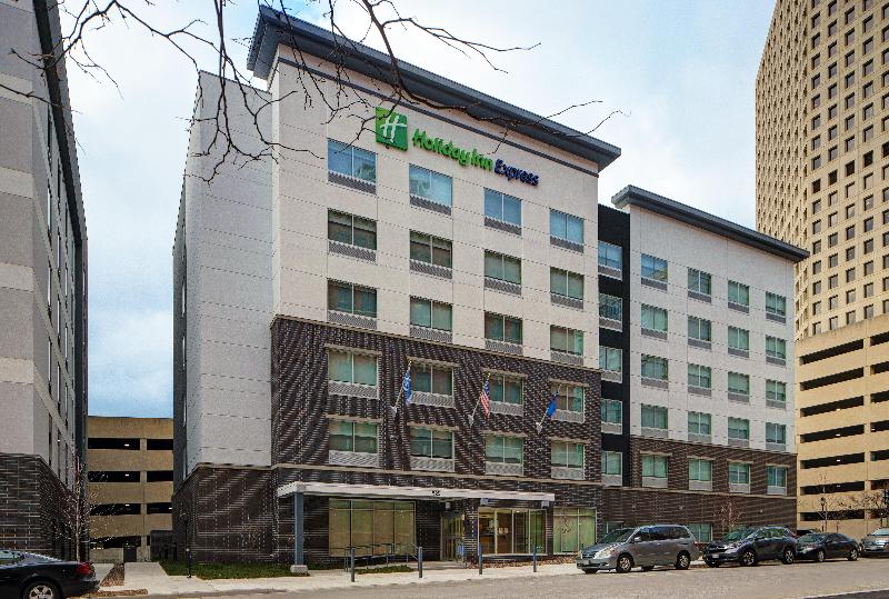 Szálloda Holiday Inn Express   Milwaukee Downtown, An Ihg