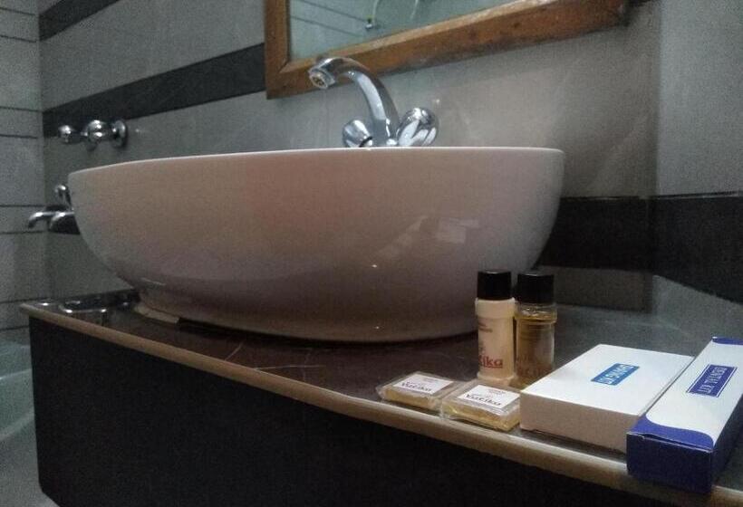 ホテル Vatika   The Riverside Resort