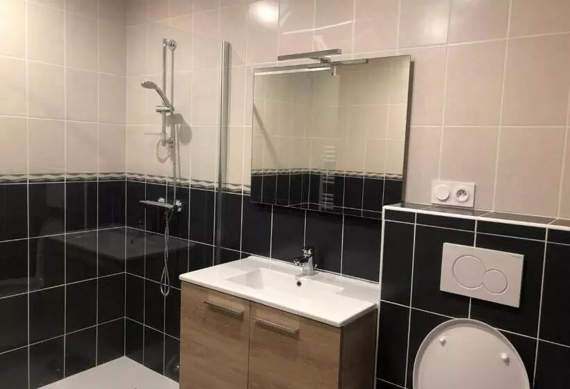 Aamiaismajoitus (B&B) Le Nid Du Franc