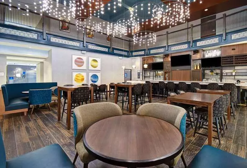 Hotelli Hilton Garden Inn Kalamazoo