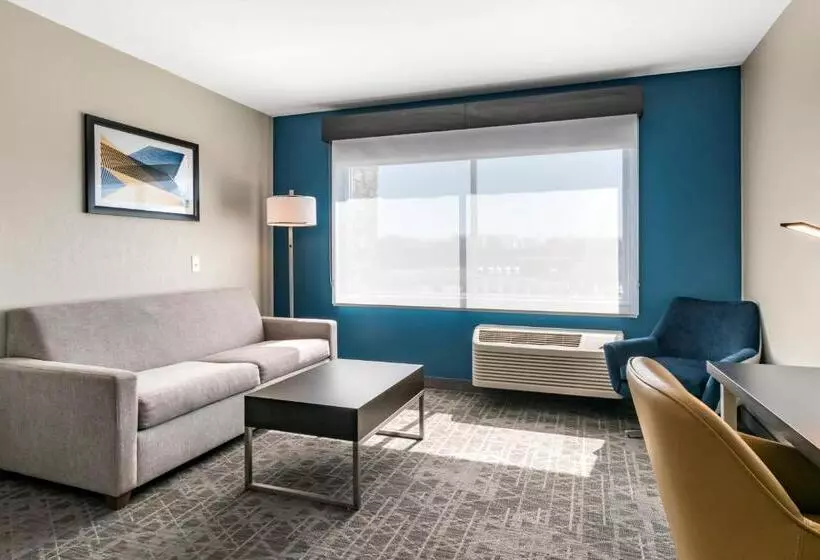 Hotelli Holiday Inn Express & Suites   Carlisle Southwest I 81, An Ihg