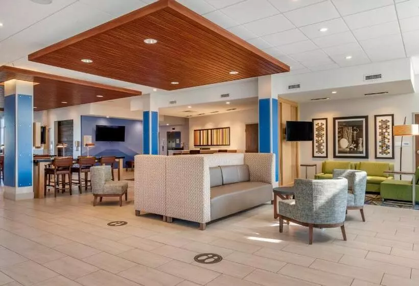 Hotelli Holiday Inn Express & Suites   Carlisle Southwest I 81, An Ihg