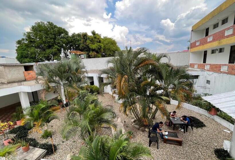 هتل Luna Roja Del Llano